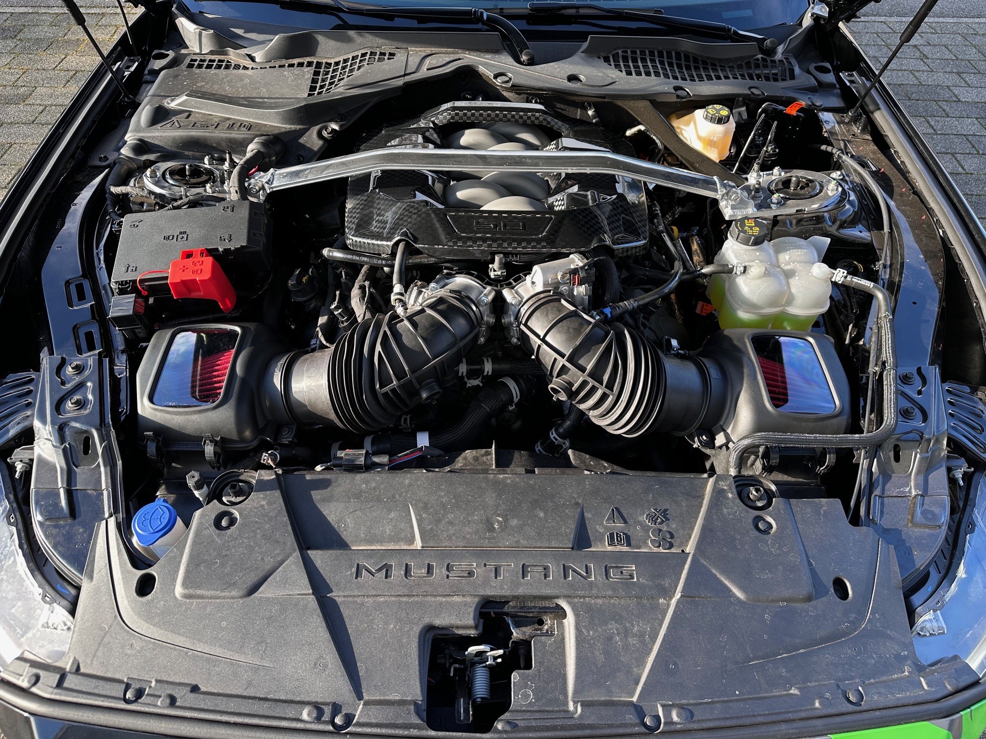 Roush Luftfilter-Kit mit Sichtdeckeln für Mustang 7 GT & Dark Horse – mit TTG