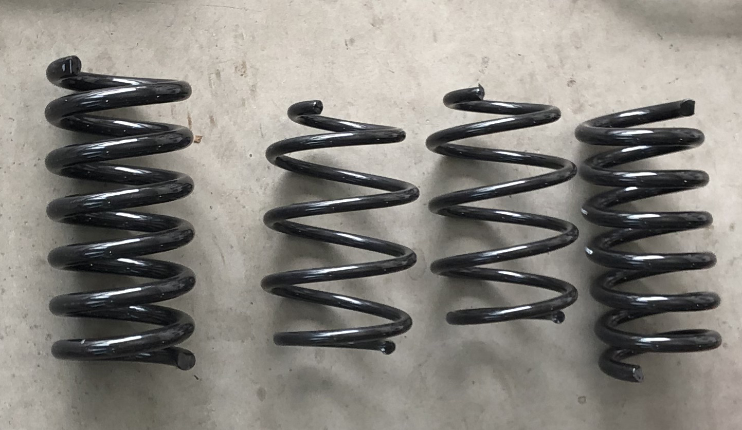 Schropp SF-550 Tieferlegungsfedern für Mustang 6 + Mustang 7 ohne MagneRide